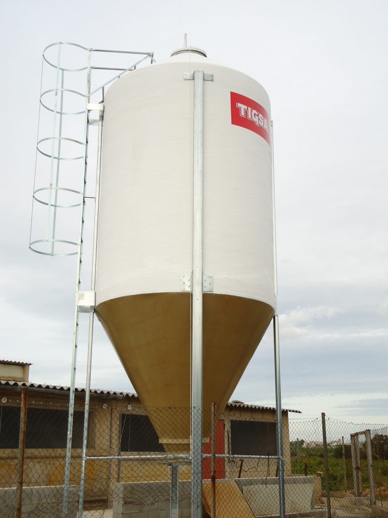 Polyester silos